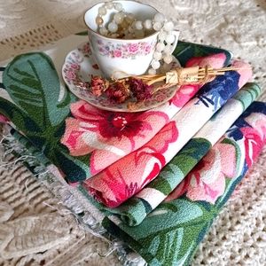 AMAZING VINTAGE BARKCLOTH STAMPED "SAISON HAPPILY MARRIED FABRICS". EUC!